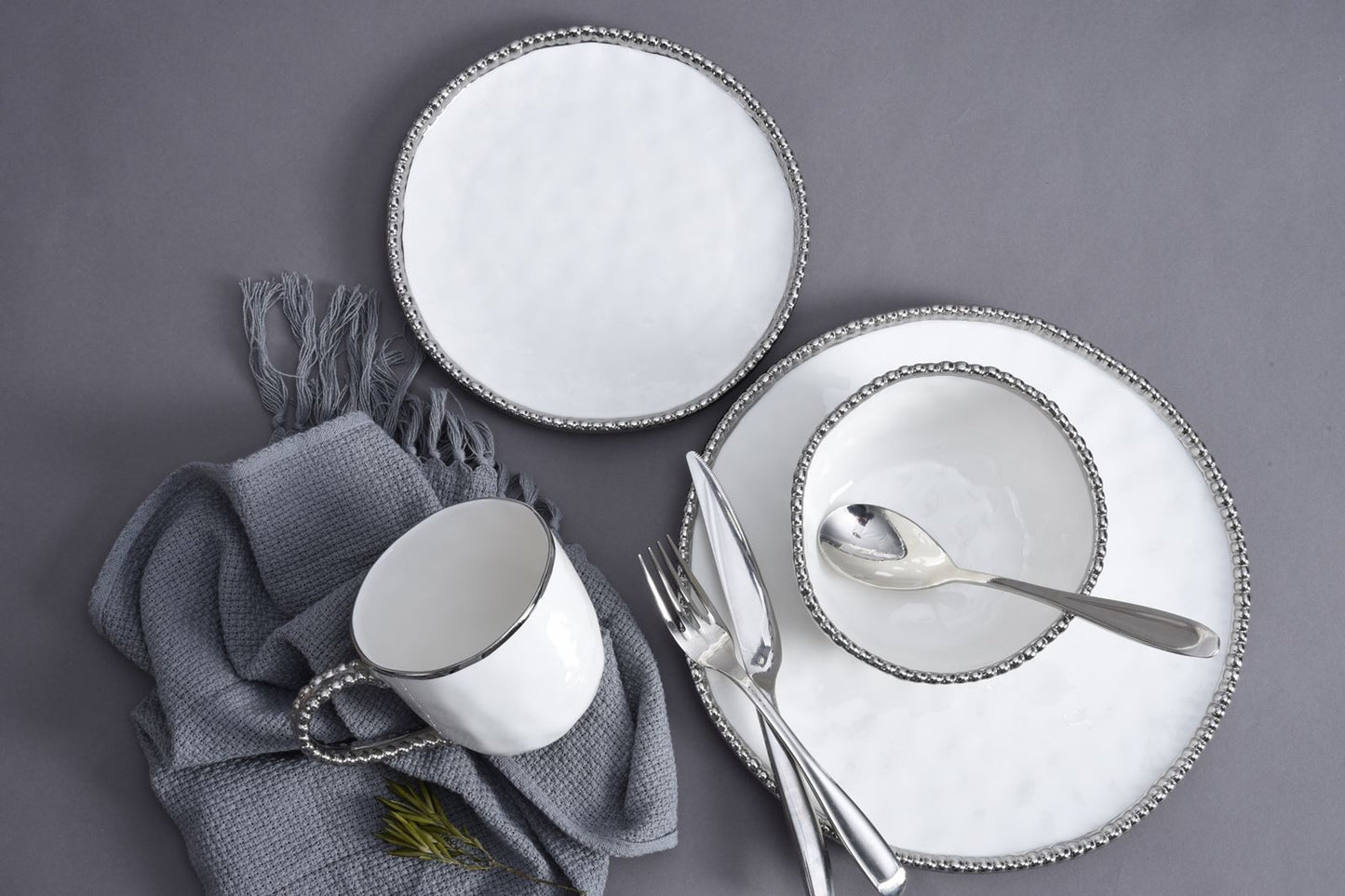 SET THE TABLE Round Dinner Plate